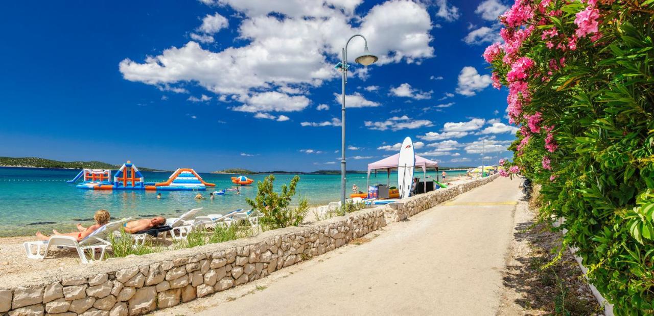 Apartment Malibu ซาบอริซ ภายนอก รูปภาพ